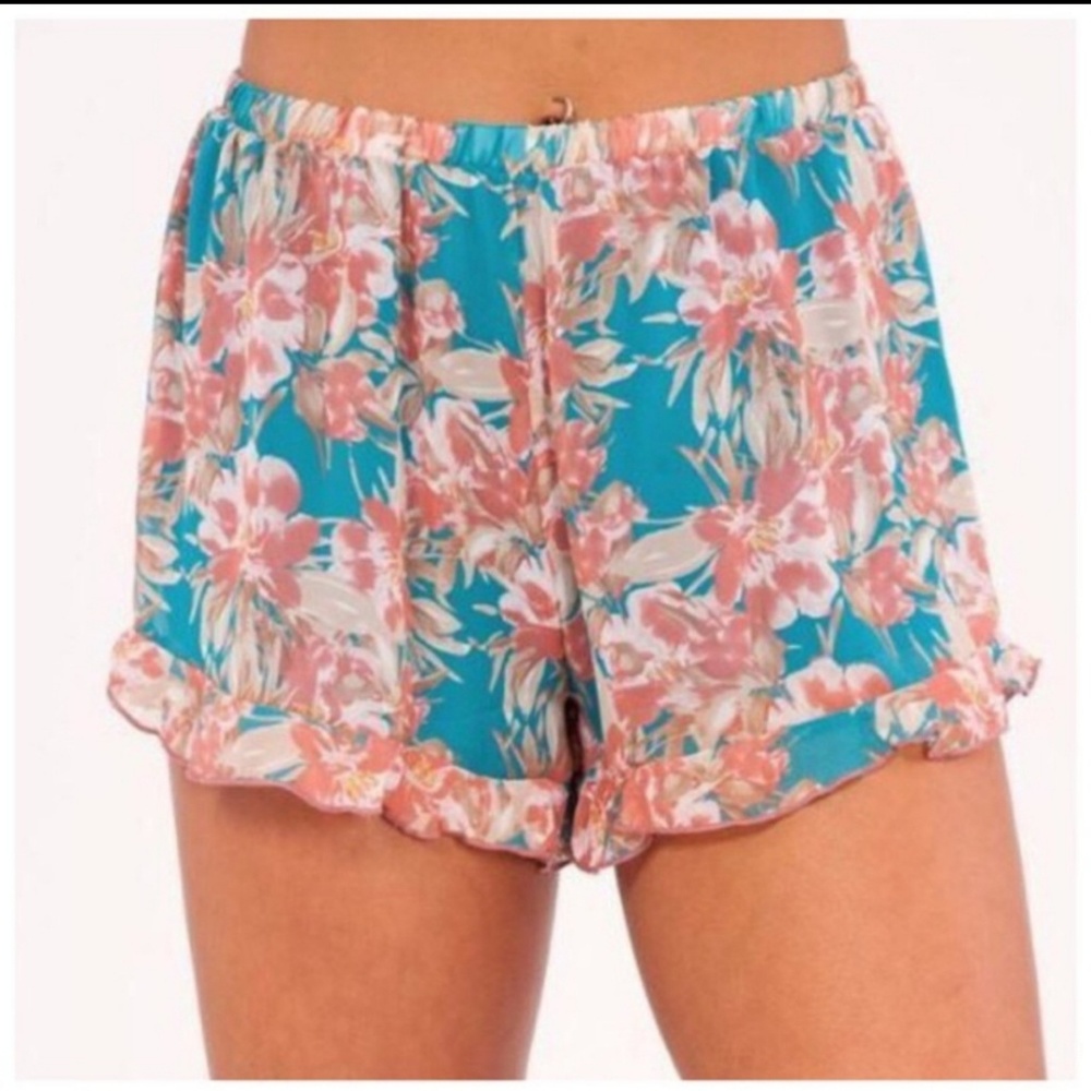 😍PRICE DROP😍 Tropical floral shorts